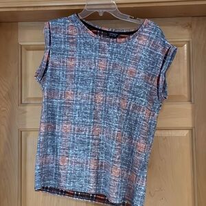 Like new Topshop top. Size 6 plaid design